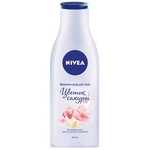 NIVEA  Молочко-уход для тела Цветок сакуры 200мл